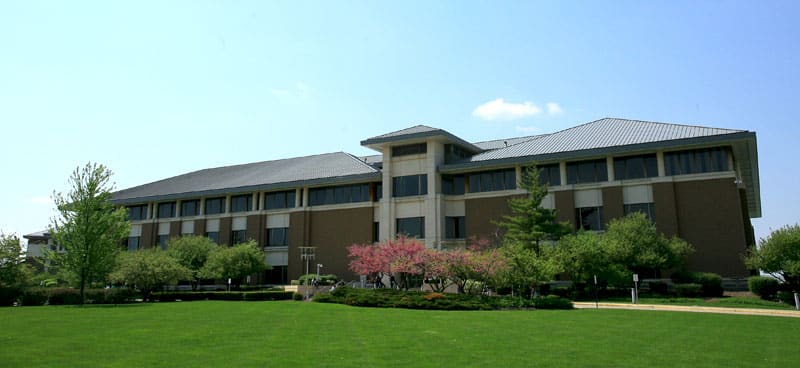 Exterior of the Kane County Judicial Center in St. Charles, Illinois